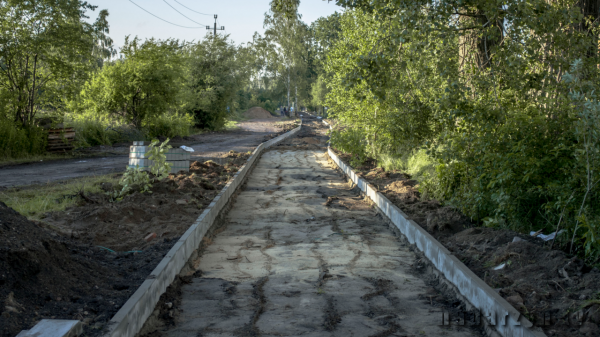 Pierwsze metry rowerowej ścieżki i chyba znowu na sztukę